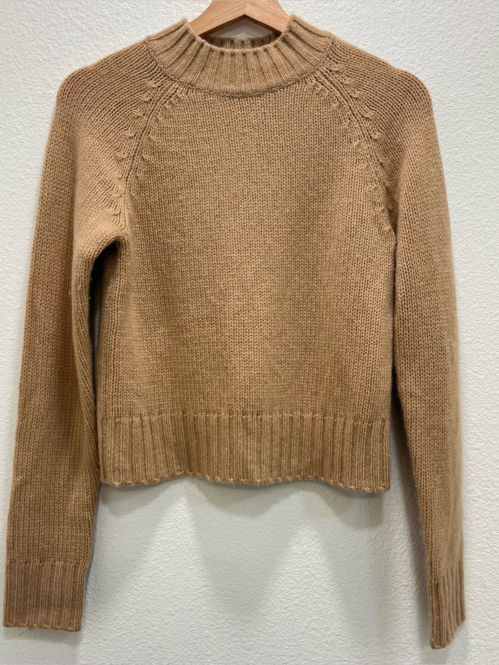 Vince 100% Cashmere Mock Neck Sweater Women’s Sz S “Shrunken” Cropped Saddle Tan